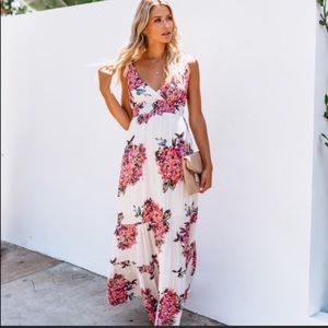 NWT Vici Heavenly Hydrangeas Maxi Dress